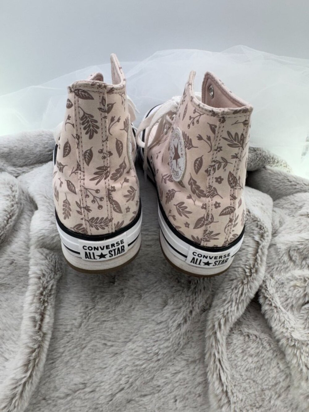 Converse All Star Chuck Taylor Pale Pink Floral Sneakers/Tennis Shoes - Size 4Y - Picture 3 of 8